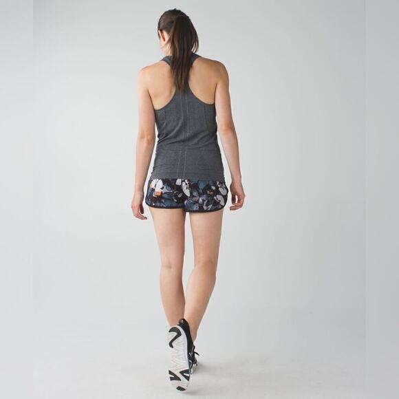 Lululemon Run-Speed Short in Biggie So Fly Butterfly Size 8. - Picture 12 of 16